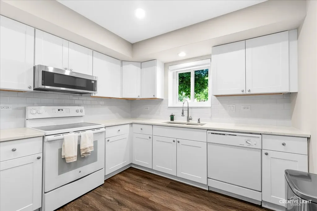 2370 Abbeywood Drive Lisle IL 60532