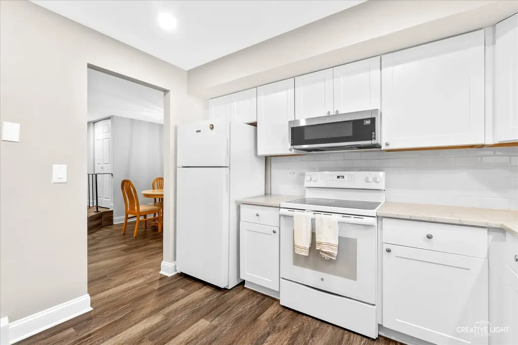 2370 Abbeywood Drive Lisle IL 60532