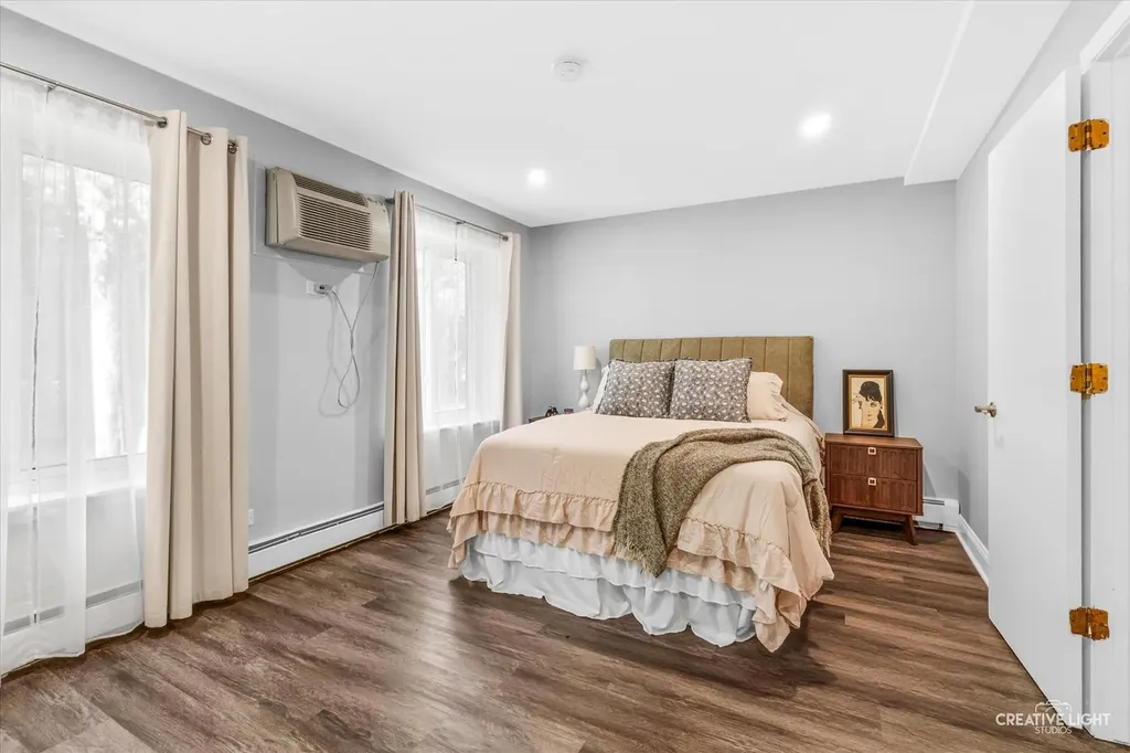 2370 Abbeywood Drive Lisle IL 60532