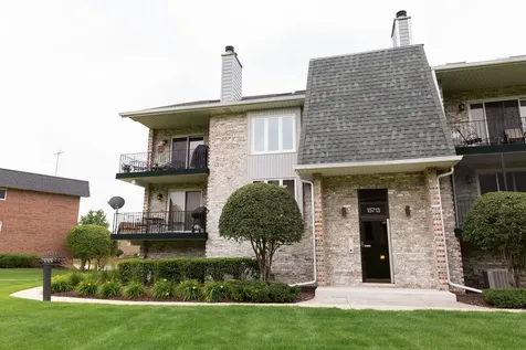 15713 Old Orchard Court Orland Park IL 60462