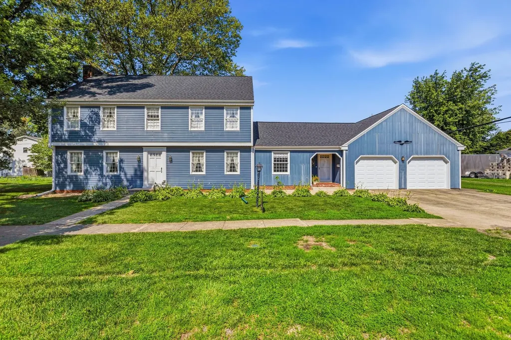 415 South Spruce Street Arthur IL 61911