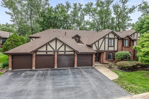 8127 Chestnut Drive Palos Hills IL 60465