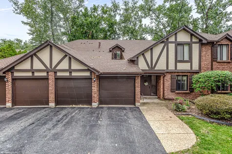 8127 Chestnut Drive Palos Hills IL 60465