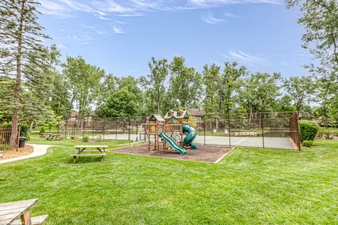 8127 Chestnut Drive Palos Hills IL 60465