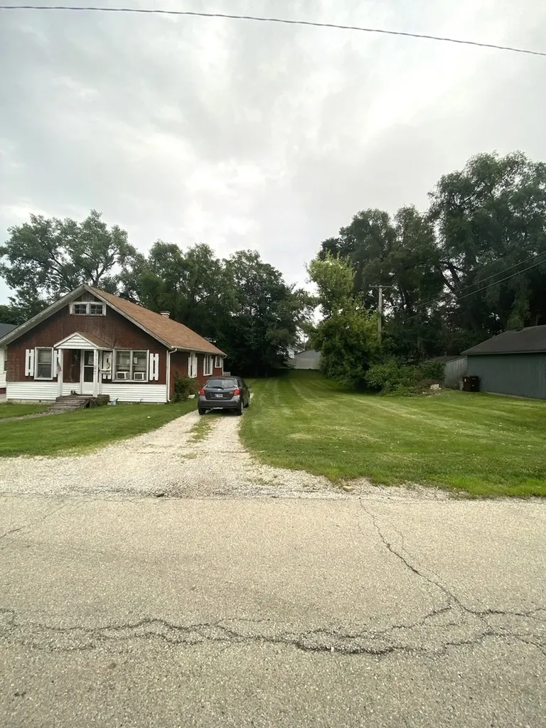 12 Jessie Street Joliet IL 60433