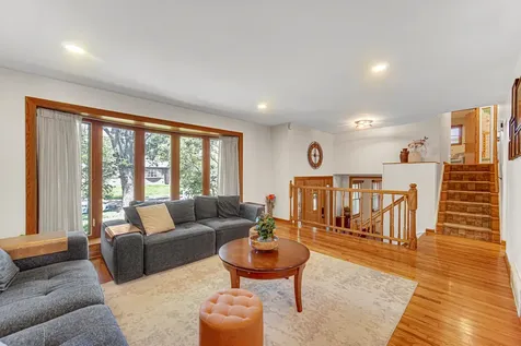 1449 East Joan Drive Palatine IL 60074