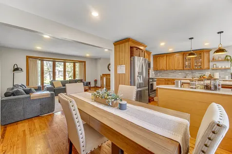 1449 East Joan Drive Palatine IL 60074