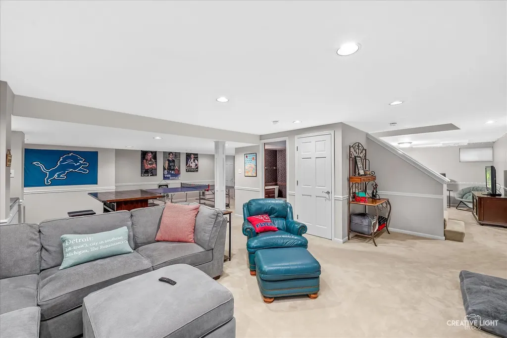 1160 Midwest Lane Wheaton IL 60189