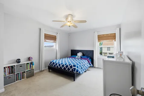 953 Moccasin Court Carol Stream IL 60188