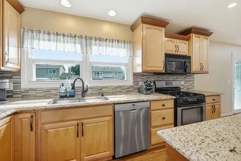 953 Moccasin Court Carol Stream IL 60188