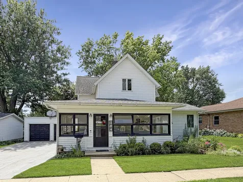 204 West Pearl Street Lanark IL 61046