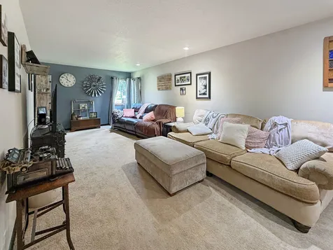 204 West Pearl Street Lanark IL 61046