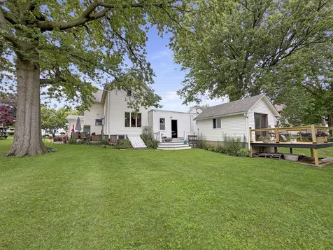 204 West Pearl Street Lanark IL 61046
