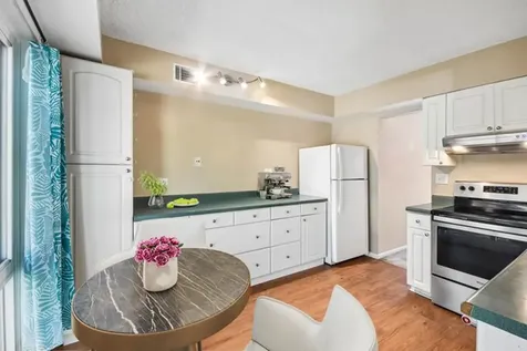 5403 Chateau Drive Rolling Meadows IL 60008