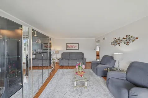 9171 Nashville Avenue Oak Lawn IL 60453