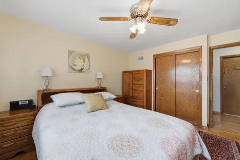 9171 Nashville Avenue Oak Lawn IL 60453
