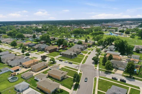 9171 Nashville Avenue Oak Lawn IL 60453