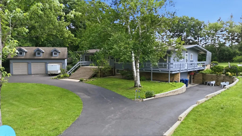 15287 West Apple Orchard Lane Lincolnshire IL 60069