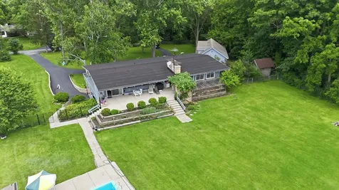15287 West Apple Orchard Lane Lincolnshire IL 60069