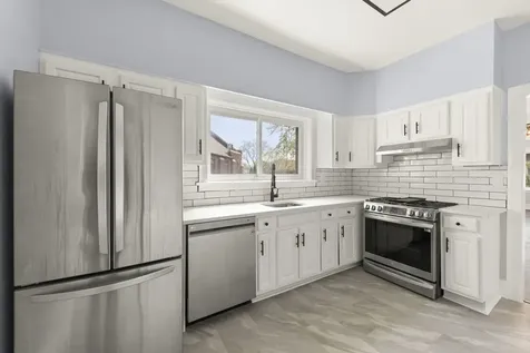 9118 Lincoln Avenue Brookfield IL 60513