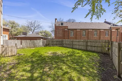 9118 Lincoln Avenue Brookfield IL 60513