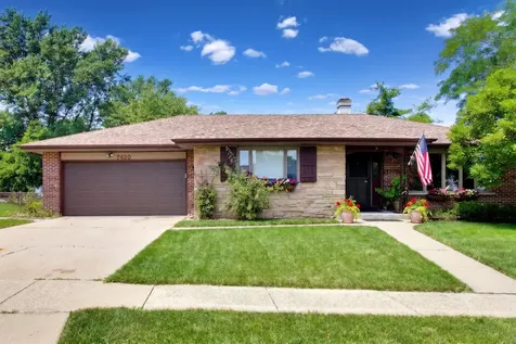 7420 Gladiola Avenue Hanover Park IL 60133