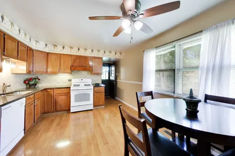 7420 Gladiola Avenue Hanover Park IL 60133