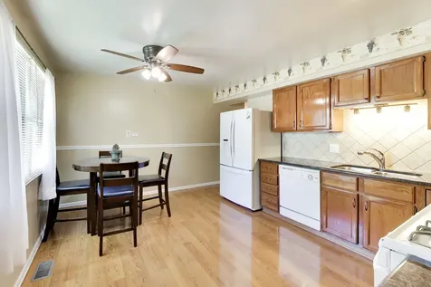 7420 Gladiola Avenue Hanover Park IL 60133