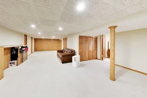 7420 Gladiola Avenue Hanover Park IL 60133