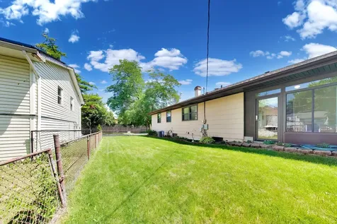 7420 Gladiola Avenue Hanover Park IL 60133