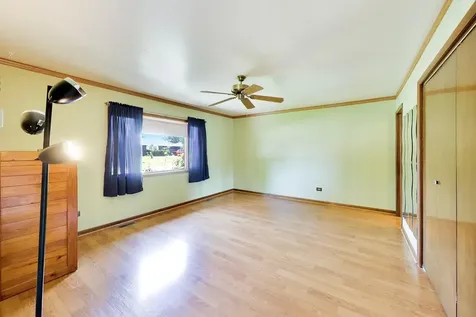 7420 Gladiola Avenue Hanover Park IL 60133