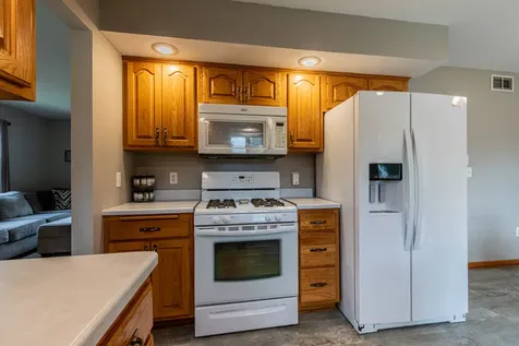 209 North Pleasant Street Ohio IL 61349