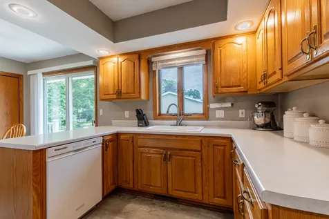 209 North Pleasant Street Ohio IL 61349