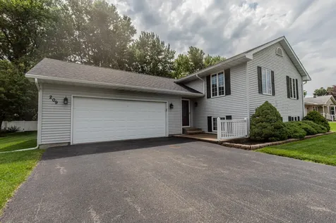 209 North Pleasant Street Ohio IL 61349