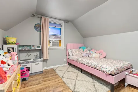 1506 North East End Avenue Round Lake Beach IL 60073