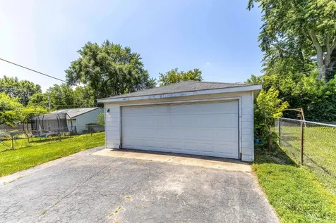 1506 North East End Avenue Round Lake Beach IL 60073