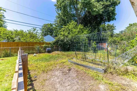 1506 North East End Avenue Round Lake Beach IL 60073
