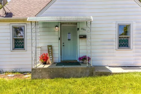 1506 North East End Avenue Round Lake Beach IL 60073