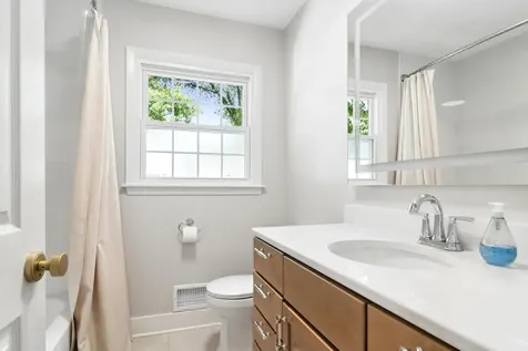 1319 North Columbine Drive Mount Prospect IL 60056