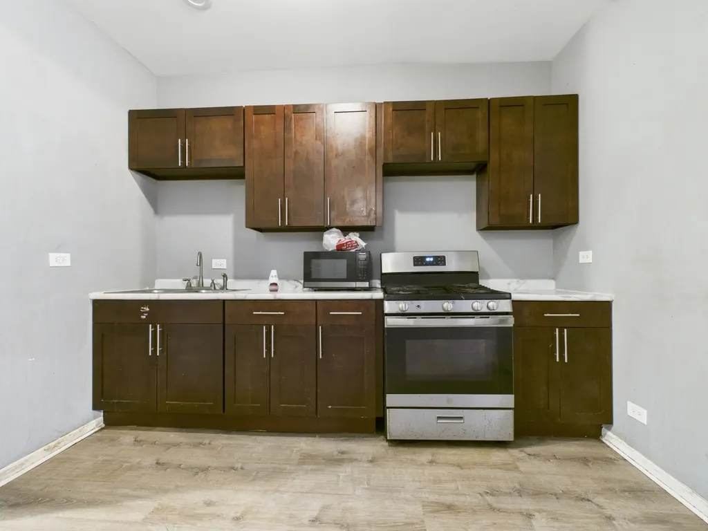 6020 South Vernon Avenue Chicago IL 60637