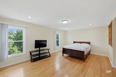344 East Fox Hill Drive Buffalo Grove IL 60089