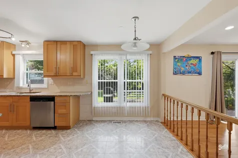 344 East Fox Hill Drive Buffalo Grove IL 60089