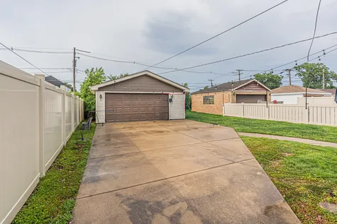 3826 West 109th Street Chicago IL 60655
