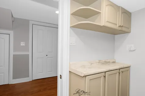 5441 South Hunt Avenue Summit IL 60501