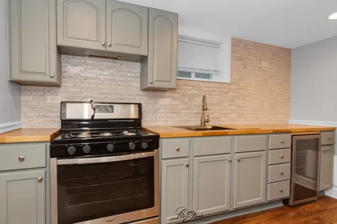 5441 South Hunt Avenue Summit IL 60501