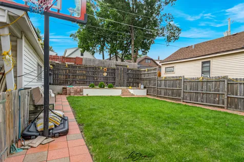 5441 South Hunt Avenue Summit IL 60501