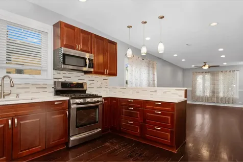 5441 South Hunt Avenue Summit IL 60501