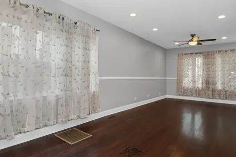 5441 South Hunt Avenue Summit IL 60501