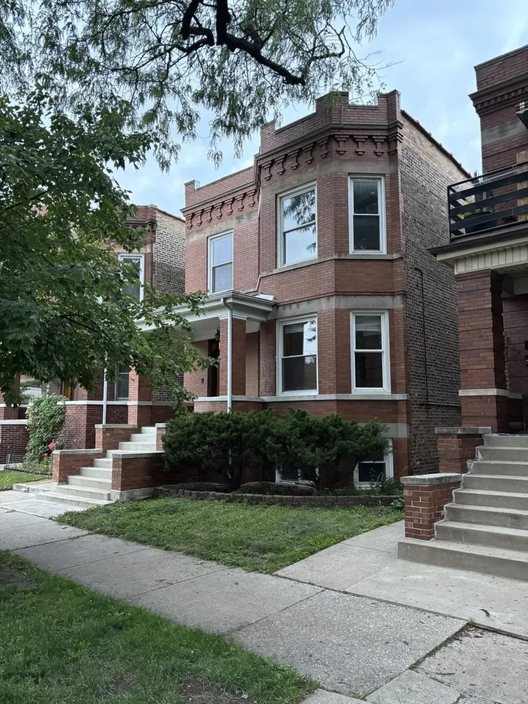 5028 West Pensacola Avenue Chicago IL 60641