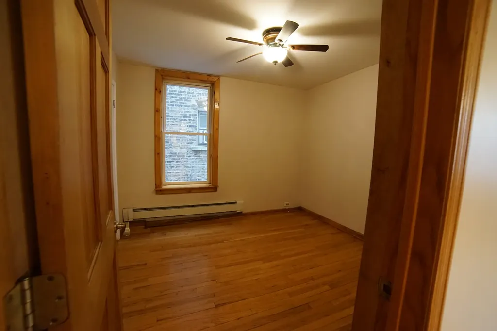 5028 West Pensacola Avenue Chicago IL 60641